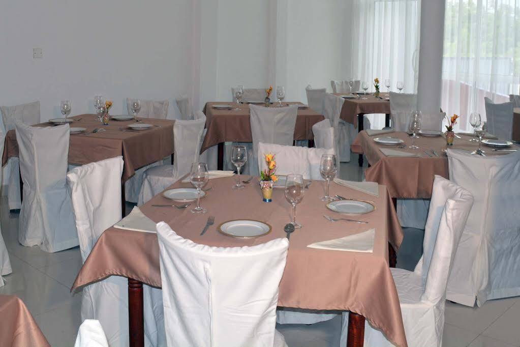 Hotel Empryean Katunayaka Exteriér fotografie